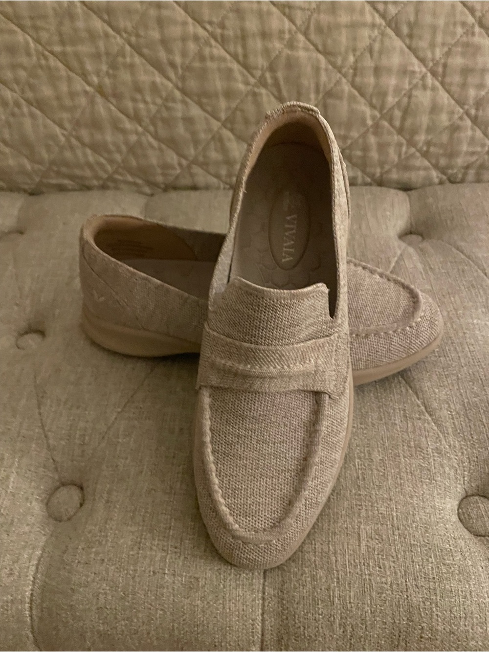 Vionic Women's Beige Linen-Textured Slip-On Loafers